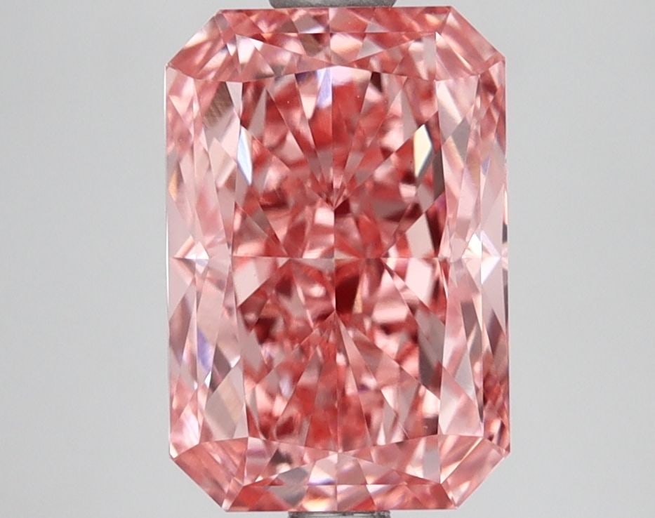 IGI 3.08ct Radiant Fancy Vivid Pink VVS2 - Loose Lab Diamond: IGI 3.08ct Radiant Fancy Vivid Pink VVS2 - Loose Lab Diamond Loose lab-grown diamond weighing 3.08ct, radiant cut, fancy vivid pink color, clarity VVS2, with excellent polish and symmetry; certified b