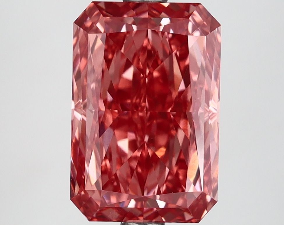 Loose Lab Diamond IGI Radiant 3.18ct Fancy Vivid Pink VVS2: Loose Lab Diamond IGI Radiant 3.18ct Fancy Vivid Pink VVS2 Loose lab-grown diamond weighing 3.18ct, radiant cut, fancy vivid pink color, clarity VVS2, with excellent polish and symmetry; certified by
