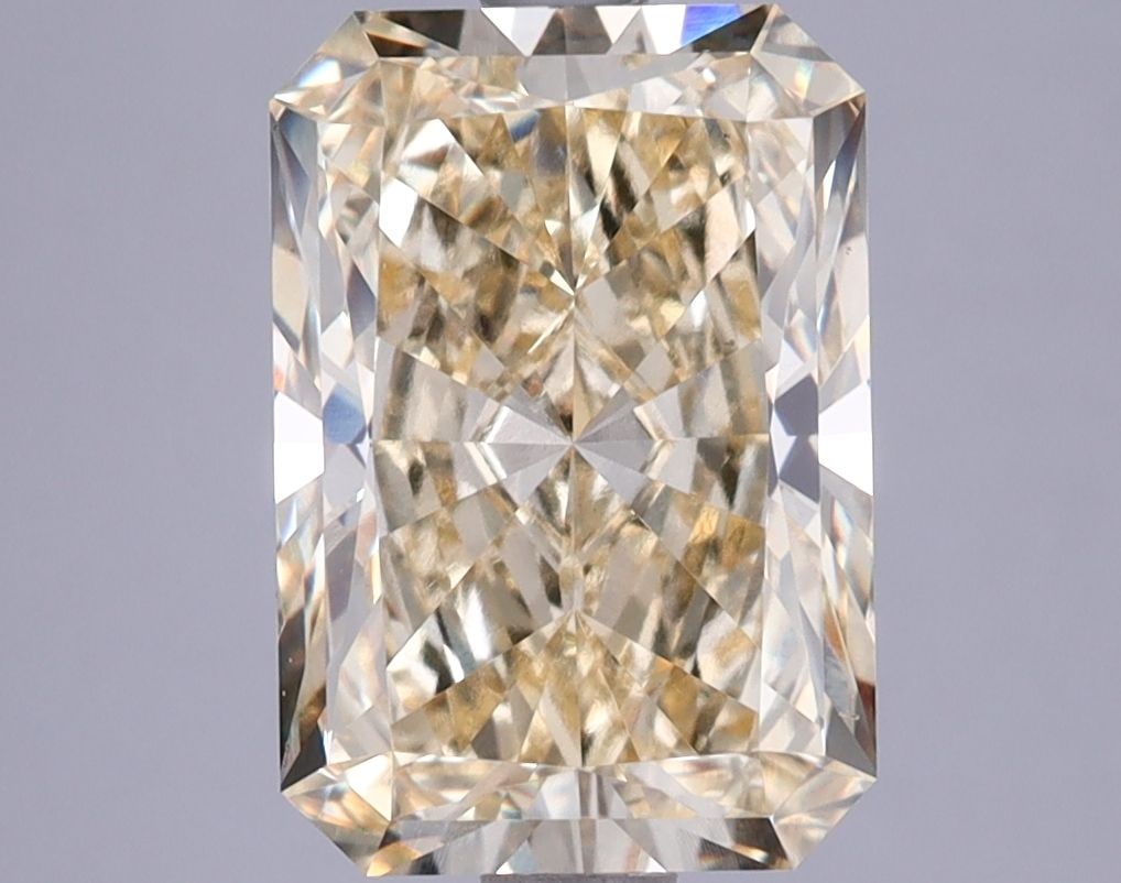 Loose Lab Diamond IGI Radiant 3.44ct Fancy Intense Yellow VS1: Loose Lab Diamond IGI Radiant 3.44ct Fancy Intense Yellow VS1 Loose lab-grown diamond weighing 3.44ct, radiant cut, fancy intense yellow color, clarity VS1, with excellent polish and symmetry; certifi