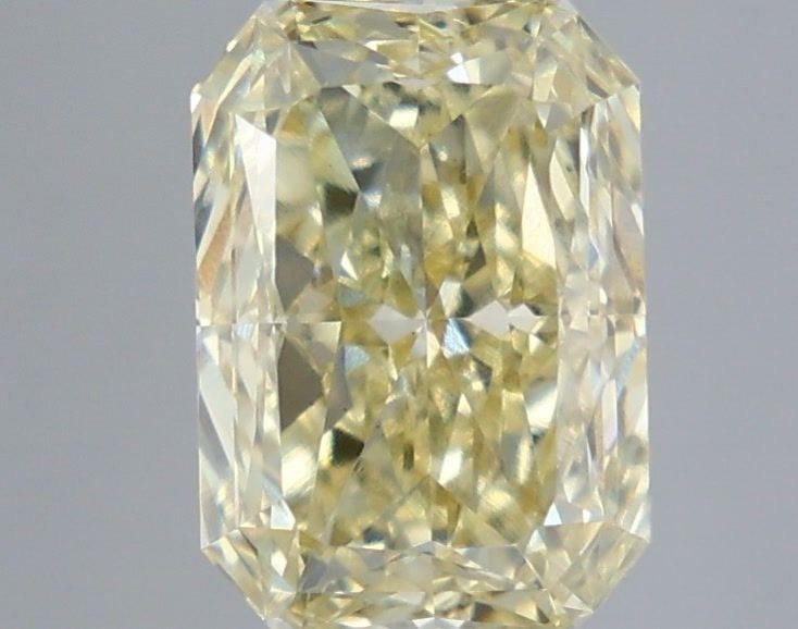 Loose Lab Diamond IGI Radiant 3.09ct Fancy Yellow VVS2: Loose Lab Diamond IGI Radiant 3.09ct Fancy Yellow VVS2 This 3.09ct Loose Lab Diamond features a radiant cut, Fancy Yellow color, and VVS2 clarity, certified by IGI with excellent polish and symmetry.