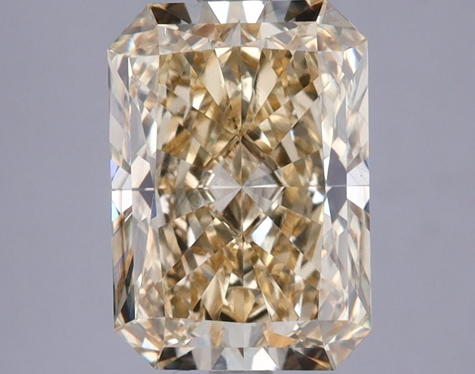 Loose Lab Diamond IGI Radiant 3.04ct Fancy Intense Yellow VS2: Loose Lab Diamond IGI Radiant 3.04ct Fancy Intense Yellow VS2 Loose Lab Diamond, IGI certified, weighing 3.04ct, featuring a Fancy Intense Yellow color, VS2 clarity, and dimensions of 10.26L x 7.19W x