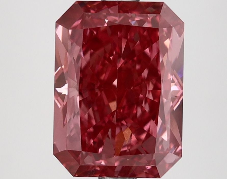 Loose Lab Diamond IGI Radiant 2.94ct Fancy Vivid Pink VS2: Loose Lab Diamond IGI Radiant 2.94ct Fancy Vivid Pink VS2 Loose lab-grown radiant diamond weighing 2.94ct, color Fancy Vivid Pink, clarity VS2, with EX polish and symmetry, certified by IGI. Item Spec