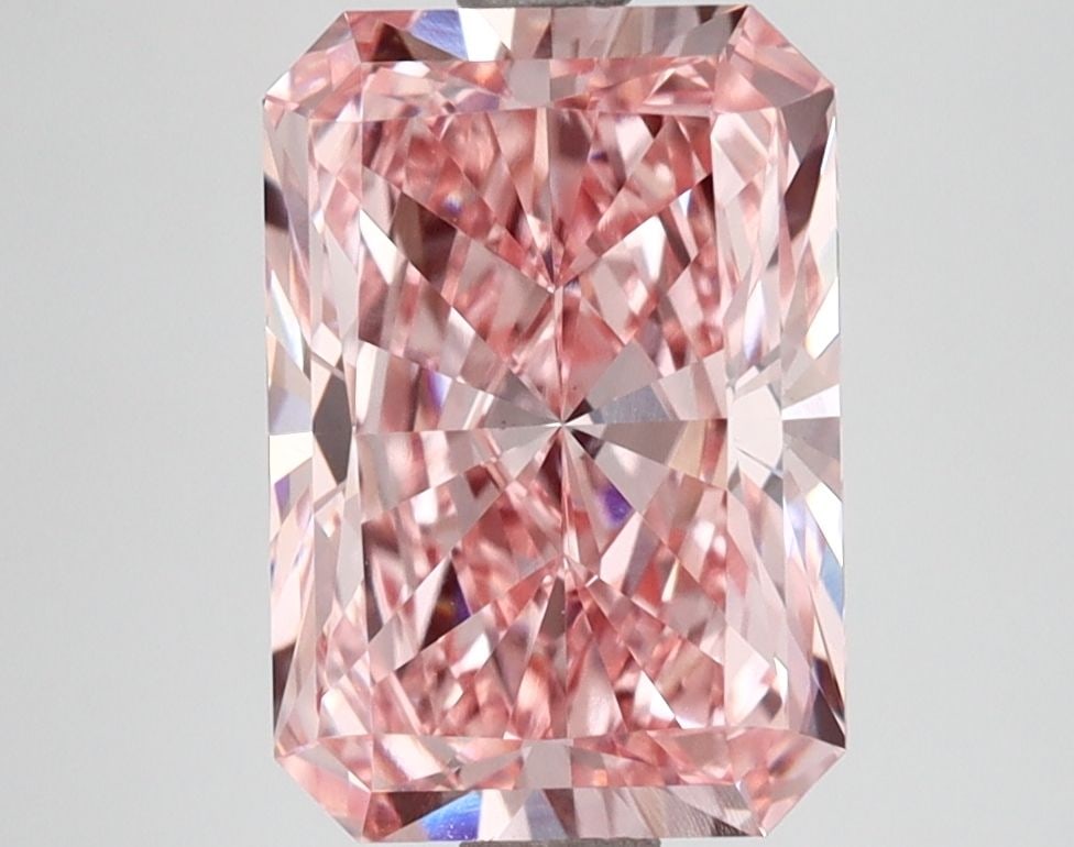 Loose Lab Diamond IGI 3.05ct Fancy Vivid Pink VS1: Loose Lab Diamond IGI 3.05ct Fancy Vivid Pink VS1 Loose lab-grown diamond weighing 3.05ct, Fancy Vivid Pink color, VS1 clarity, with IGI certification. Measurements are 10.26L x 7.12W x 4.78H. Item Sp