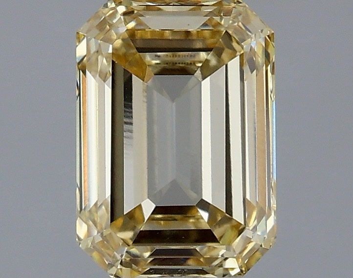 Loose Lab Diamond IGI Emerald 1.85ct Fancy Light Yellow VS1: Loose Lab Diamond IGI Emerald 1.85ct Fancy Light Yellow VS1 This loose lab-grown diamond weighs 1.85 carats and has a fancy light yellow color with VS1 clarity, certified by IGI. Its dimensions are 8.