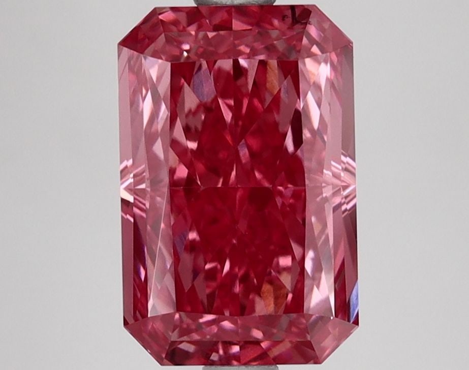 Loose Lab Diamond IGI Radiant 2.66ct Fancy Vivid Pink VVS2: Loose Lab Diamond IGI Radiant 2.66ct Fancy Vivid Pink VVS2 Loose Lab Diamond IGI Radiant, 2.66ct, Color Fancy Vivid Pink, Clarity VVS2, featuring excellent polish and symmetry, certified by IGI, measu
