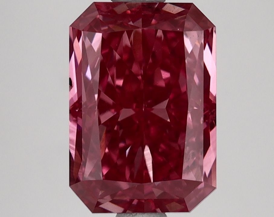 Loose Lab Diamond IGI Radiant 2.56ct Fancy Vivid Pink VS2: Loose Lab Diamond IGI Radiant 2.56ct Fancy Vivid Pink VS2 Loose lab-grown diamond, IGI certified, weighing 2.56ct with a radiant cut, fancy vivid pink color, clarity VS2, and excellent polish and symm
