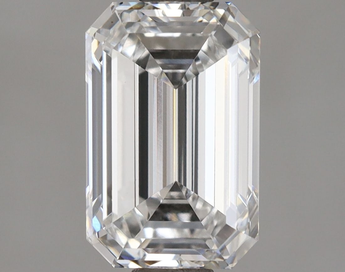 Loose Lab Diamond IGI Radiant 2.09ct D VVS2: Loose Lab Diamond IGI Radiant 2.09ct D VVS2 Loose Lab Diamond IGI Radiant, 2.09ct D, Clarity VVS2, with measurements of 8.92L x 5.88W x 3.94H, certified by IGI. Item Specifics: Source: This Is A Real