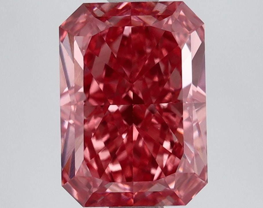 Loose Lab Diamond IGI Radiant 2.76ct Fancy Vivid Pink VS1: Loose Lab Diamond IGI Radiant 2.76ct Fancy Vivid Pink VS1 Loose lab-grown diamond IGI-certified, weighing 2.76ct, with a radiant cut, fancy vivid pink color, and VS1 clarity. It has good polish and sy