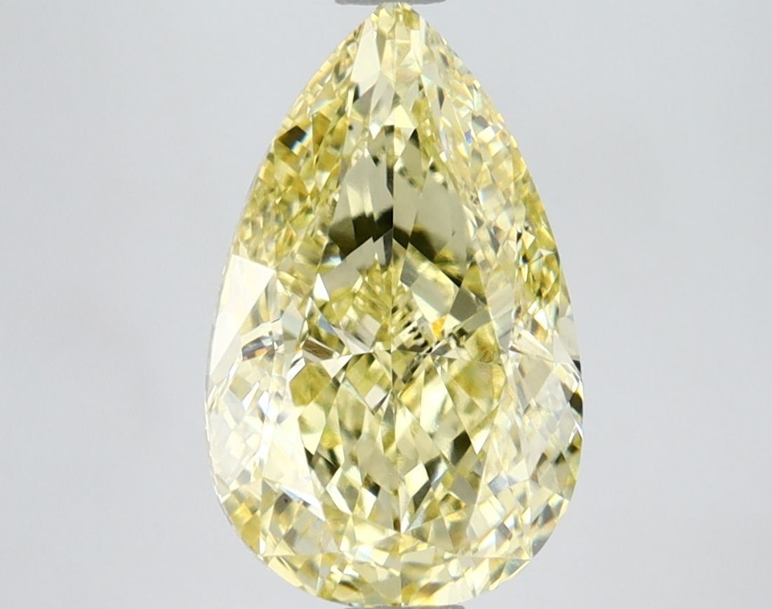 Loose Lab Diamond IGI Pear 3.0ct Fancy Intense Yellow VS1: Loose Lab Diamond IGI Pear 3.0ct Fancy Intense Yellow VS1 This loose lab-grown diamond is a 3.0 ct pear cut with a Fancy Intense Yellow color and VS1 clarity, certified by IGI. It features excellent p