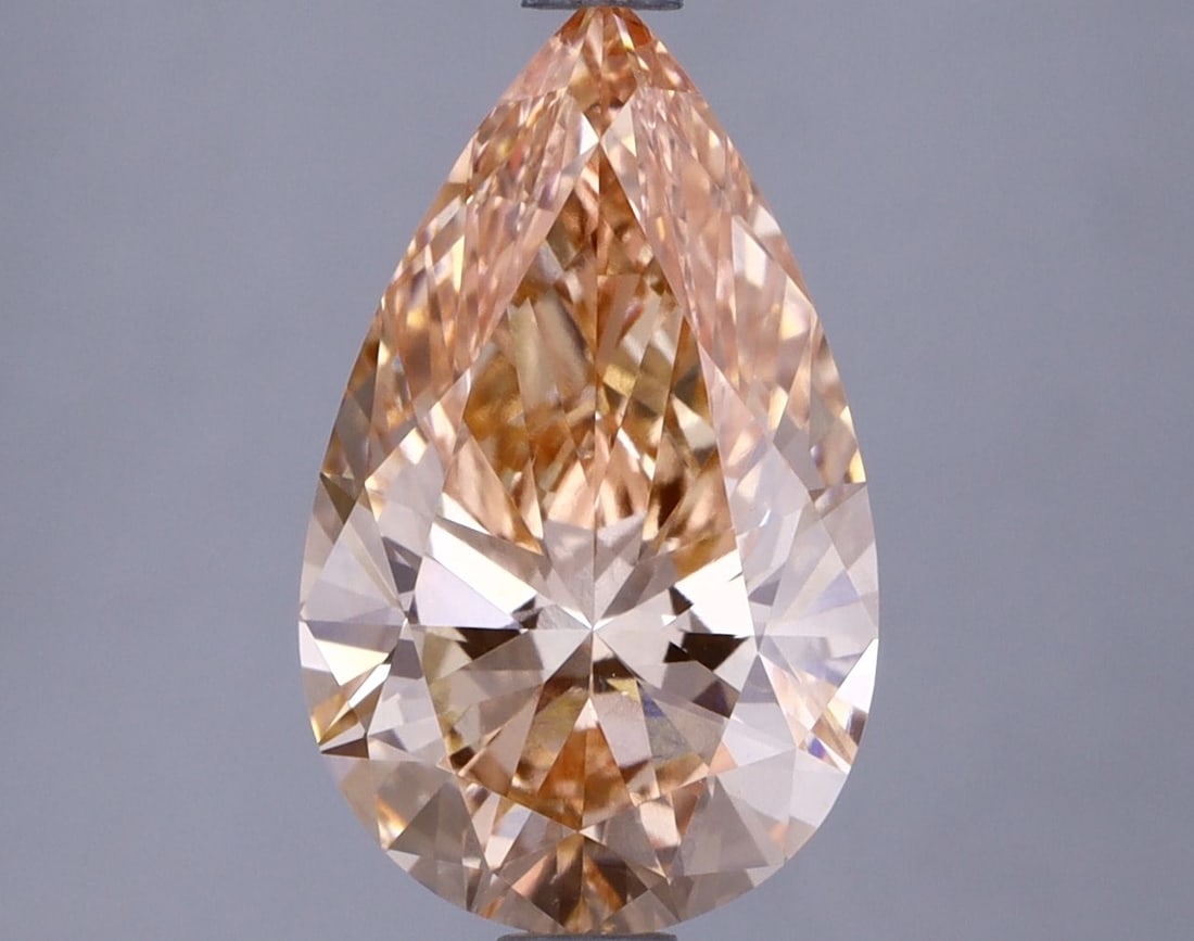 Loose Lab Diamond IGI Pear 2.08ct Fancy Vivid Pink VS2: Loose Lab Diamond IGI Pear 2.08ct Fancy Vivid Pink VS2 The Loose Lab Diamond is a pear shape weighing 2.08ct, with a fancy vivid pink color and VS2 clarity, certified by IGI. Its dimensions are 11.78L