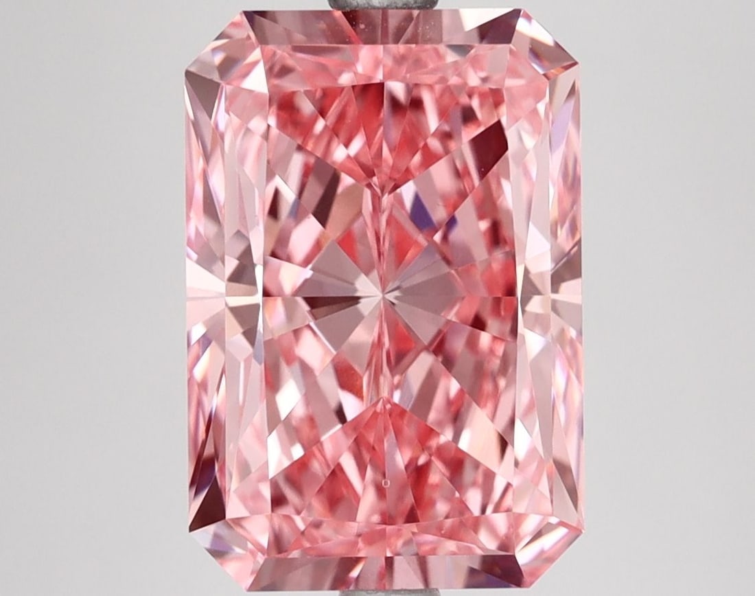 Loose Lab Diamond IGI Radiant 4.51ct Fancy Vivid Pink VS1: Loose Lab Diamond IGI Radiant 4.51ct Fancy Vivid Pink VS1 Loose Lab Diamond IGI Radiant 4.51ct Fancy Vivid Pink VS1 with EX Polish and EX Symmetry, measuring 11.79L x 8.07W x 5.48H, certified by IGI.