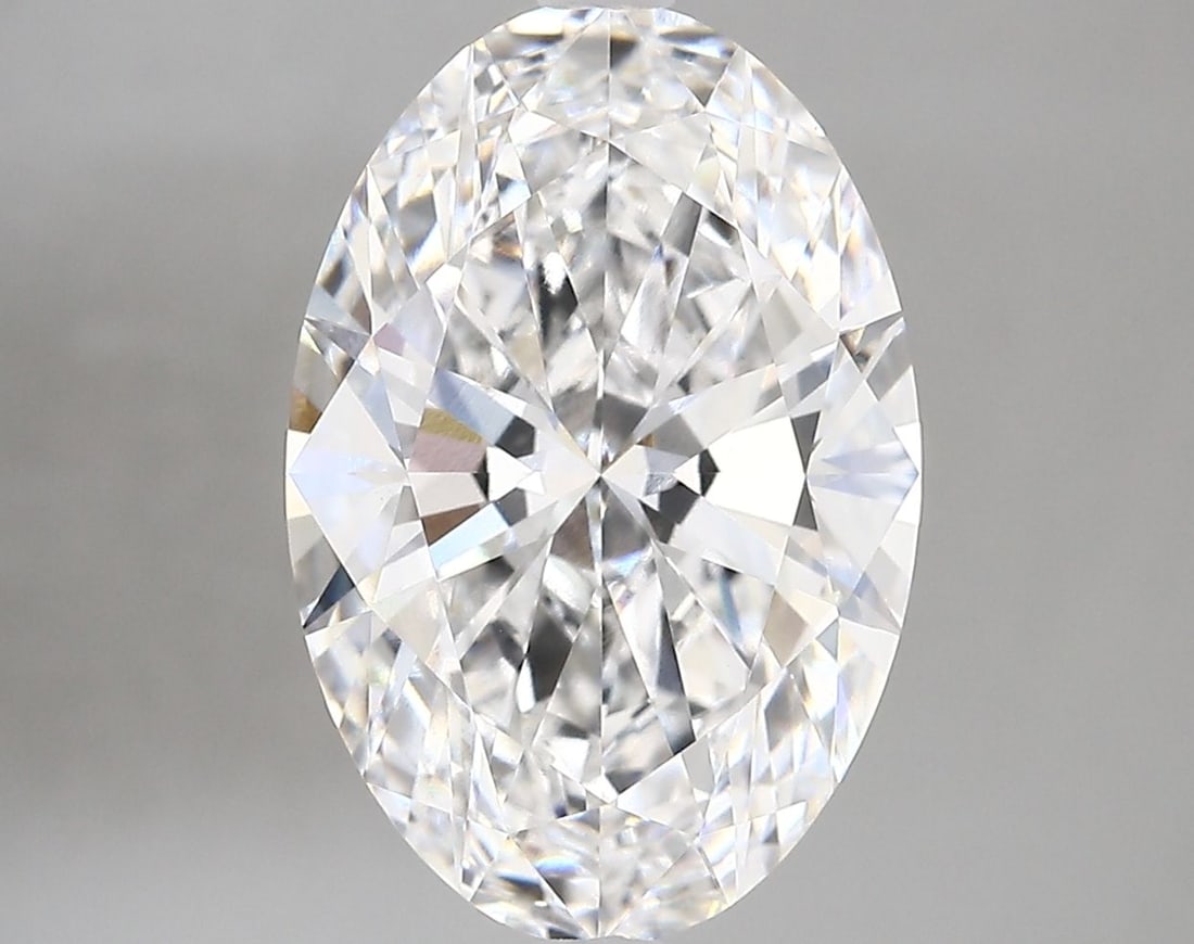 Loose Lab Diamond 4.61ct D VVS2 - IGI Oval: Loose Lab Diamond 4.61ct D VVS2 - IGI Oval Loose lab-grown diamond of 4.61 carats, D color, VVS2 clarity, with excellent polish and symmetry; certified by IGI. Item Specifics: Source: This Is A Real D