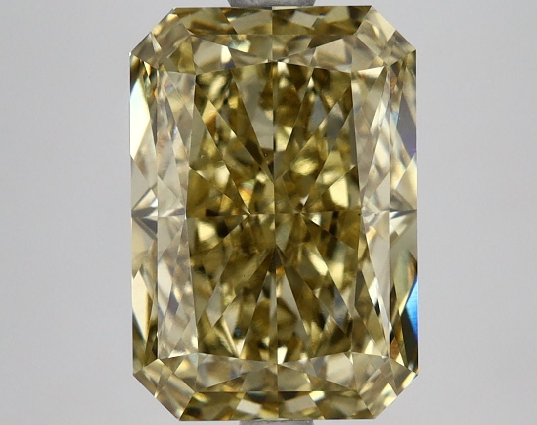 Loose Lab Diamond IGI Radiant 4.82ct Fancy Vivid Gray Yellow VS2: Loose Lab Diamond IGI Radiant 4.82ct Fancy Vivid Gray Yellow VS2 The 4.82ct Loose Lab Diamond presents a Fancy Vivid Gray Yellow color and VS2 clarity, with excellent polish and symmetry, certified by