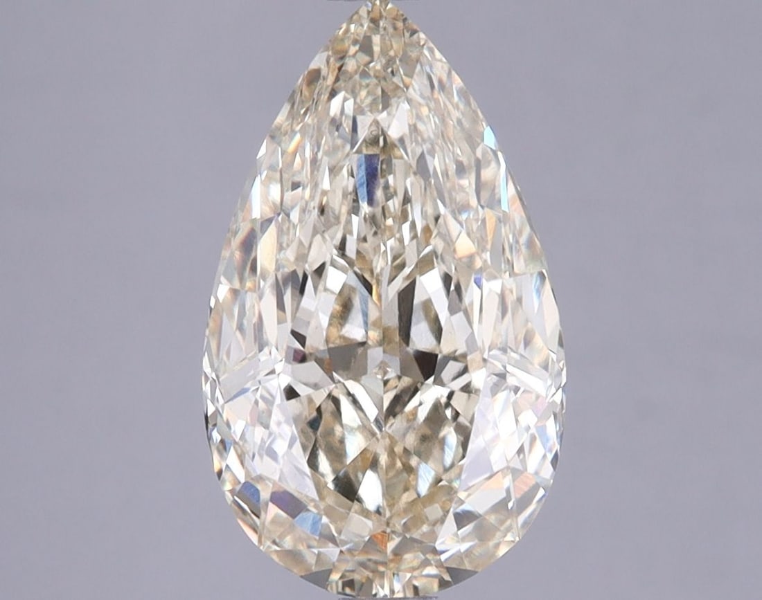 Loose Lab Diamond IGI Pear 3.54ct Fancy Yellow VS1: Loose Lab Diamond IGI Pear 3.54ct Fancy Yellow VS1 Loose Lab Diamond IGI Pear, 3.54ct, Fancy Yellow, VS1 clarity, with GD Polish and GD Symmetry, measuring 12.73L x 7.62W x 5.05H. Item Specifics: Sour