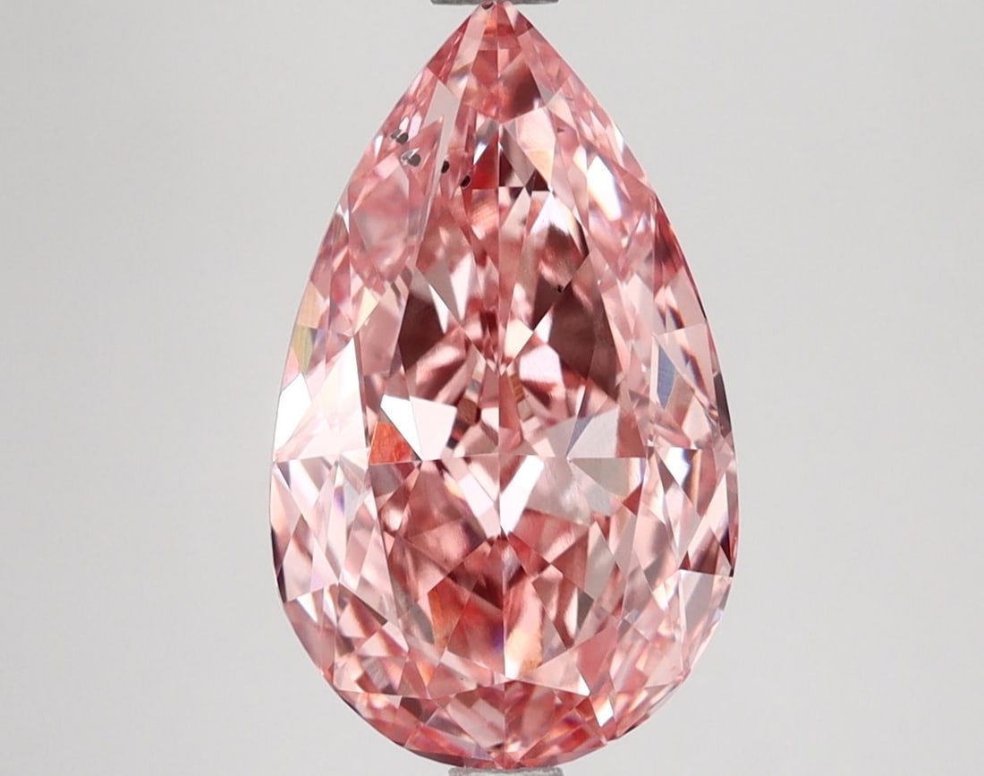 Loose Lab Diamond 3.69ct IGI Pear Fancy Vivid Pink VS2: Loose Lab Diamond 3.69ct IGI Pear Fancy Vivid Pink VS2 Loose lab-grown diamond, pear cut, weighing 3.69ct with a fancy vivid pink color and VS2 clarity, featuring excellent polish and symmetry, certif
