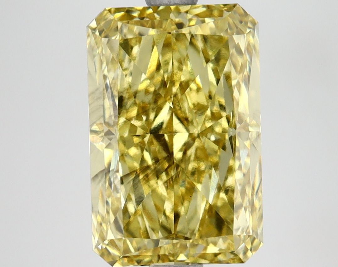 Loose Lab Diamond 4.12ct Fancy Vivid Yellow SI1 - IGI Radiant: Loose Lab Diamond 4.12ct Fancy Vivid Yellow SI1 - IGI Radiant Loose lab-grown diamond weighing 4.12ct, featuring a fancy vivid yellow color and SI1 clarity, with excellent polish and symmetry, certifi