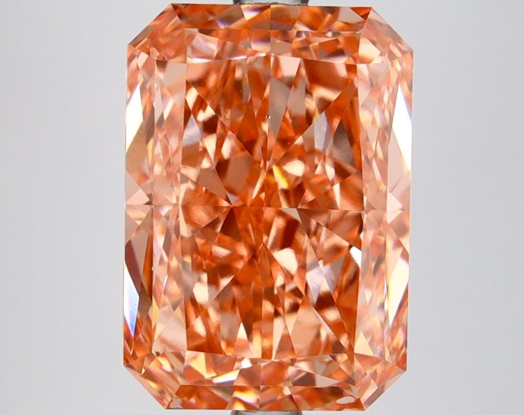 Loose Lab Diamond IGI Radiant 4.96ct Fancy Vivid Pink VS1: Loose Lab Diamond IGI Radiant 4.96ct Fancy Vivid Pink VS1 Loose Lab Diamond IGI certified, weighing 4.96ct with a Radiant cut, Fancy Vivid Pink color, and VS1 clarity. Polish and symmetry are rated as