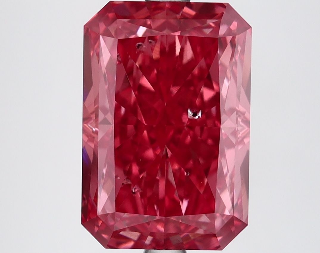 Loose Lab Diamond IGI Radiant 4.67ct Fancy Vivid Pink SI1 (1 of 1)