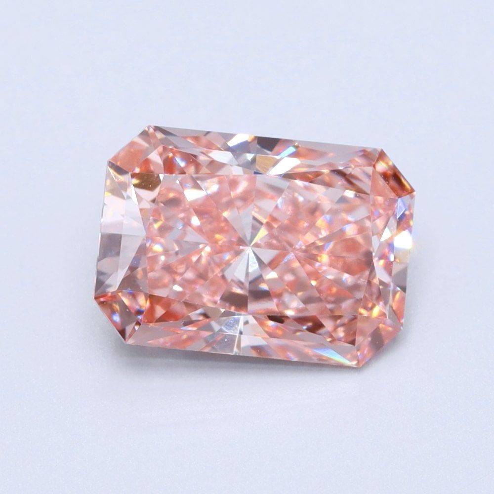 Loose Lab Diamond Radiant 1.29ct Fancy Vivid Pink VVS2: Loose Lab Diamond Radiant 1.29ct Fancy Vivid Pink VVS2 Loose lab diamond weighing 1.29ct in a radiant cut, featuring fancy vivid pink color and VVS2 clarity, with no certification. Measurements are