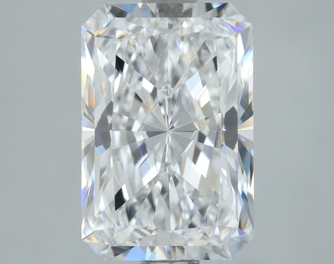 Loose Lab Diamond IGI Radiant 2.02ct D VS1: Loose Lab Diamond IGI Radiant 2.02ct D VS1 Loose lab-grown radiant diamond at 2.02ct with D color and VS1 clarity, certified by IGI. Item Specifics: Source: This Is A Real Diamond Grown In A Lab Not M