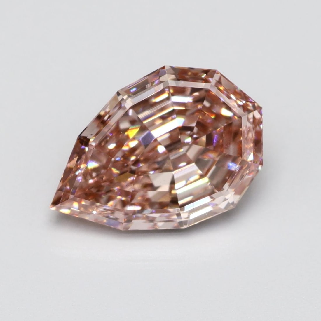 Loose Lab Diamond Pear 1.31ct Fancy Vivid Pink VS1: Loose Lab Diamond Pear 1.31ct Fancy Vivid Pink VS1 Loose lab-grown diamond, pear cut, 1.31ct, color Fancy Vivid Pink, clarity VS1, measurement 8.98L x 6.04W x 3.6H, no certification. Item Specifics: S