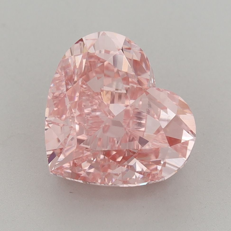 Loose Lab Diamond 3.86ct Fancy Vivid Pink VVS2 - IGI Heart: Loose Lab Diamond 3.86ct Fancy Vivid Pink VVS2 - IGI Heart This Loose Lab Diamond is 3.86ct with a Fancy Vivid Pink color and VVS2 clarity, certified by IGI, featuring very good polish and excellent