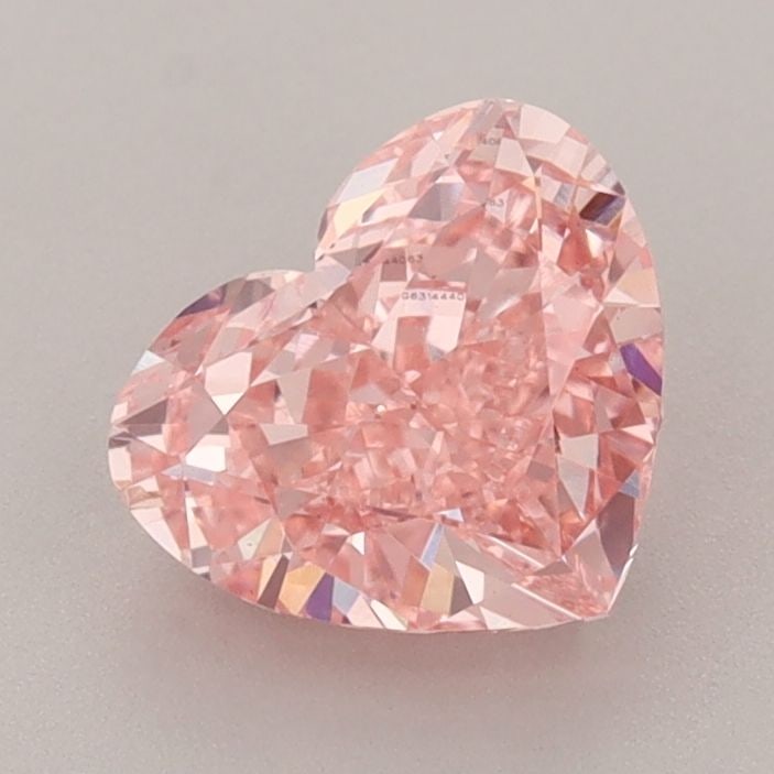 Loose Lab Diamond IGI 1.48ct Heart Fancy Vivid Pink VVS2: Loose Lab Diamond IGI 1.48ct Heart Fancy Vivid Pink VVS2 Loose Lab Diamond IGI 1.48ct Heart in Fancy Vivid Pink with clarity VVS2, showcasing very good polish and symmetry. Certified by IGI, measuring