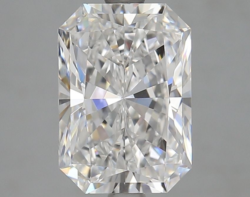 Loose Lab Diamond GIA Radiant 3.32ct D VVS1: Loose Lab Diamond GIA Radiant 3.32ct D VVS1 Loose Lab Diamond GIA Radiant 3.32ct with Color D, Clarity VVS1, exhibiting EX Polish and Symmetry. Certified by GIA, measurements are 10.52L x 7.39W x 5.06