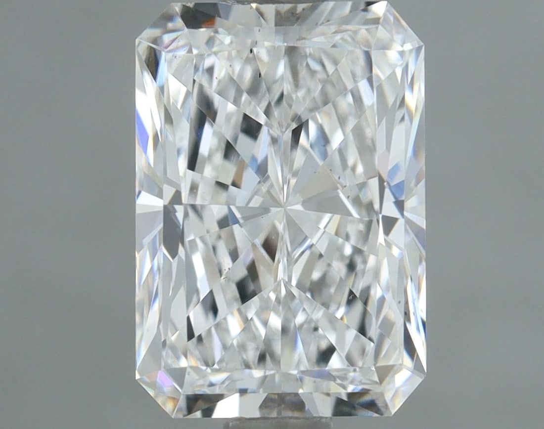 Loose Lab Diamond IGI Radiant 1.39ct F VS1: Loose Lab Diamond IGI Radiant 1.39ct F VS1 Loose Lab Diamond IGI Radiant, 1.39ct F VS1, noted for excellent polish/symmetry, with dimensions of 7.85L x 5.49W x 3.65H. Item Specifics: Source: This Is A