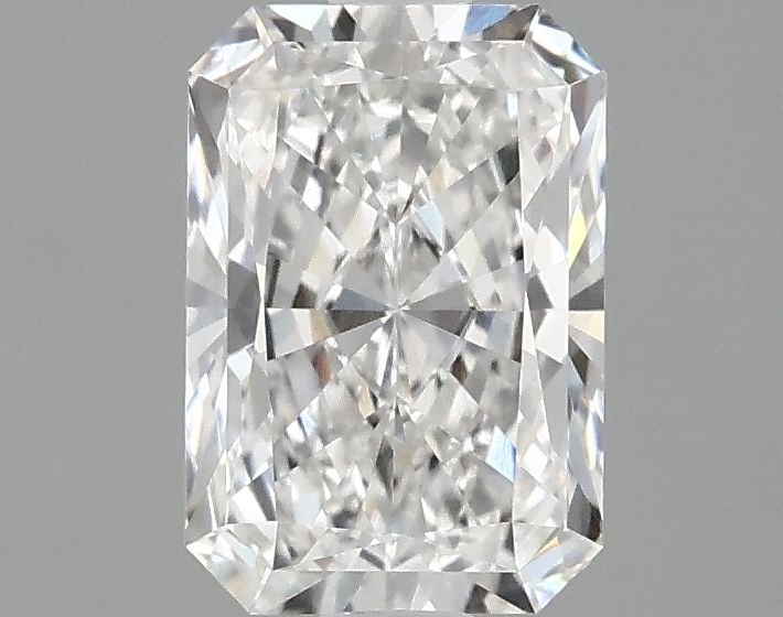 Loose Lab Diamond IGI Radiant 1.57ct E VS1: Loose Lab Diamond IGI Radiant 1.57ct E VS1 This loose lab-grown diamond weighs 1.57 ct, features a radiant cut, and has an E color with VS1 clarity. It is certified by IGI with measurements of 8.28L x