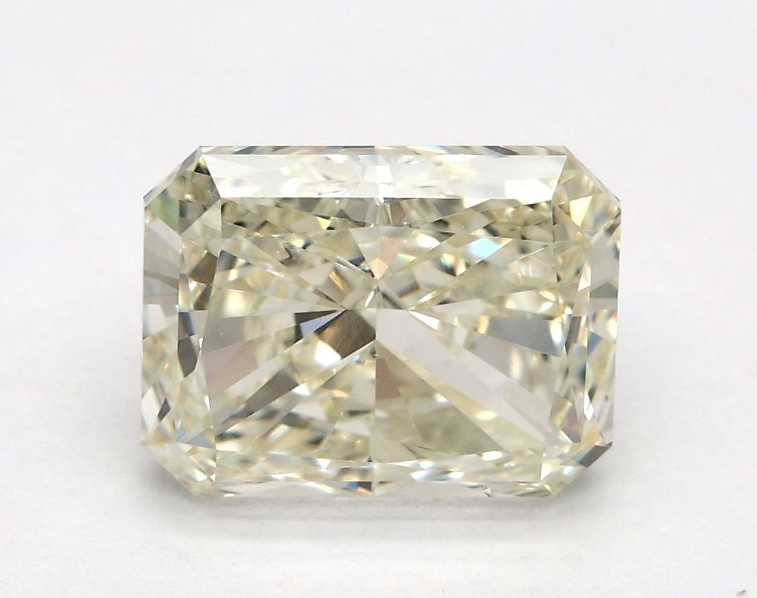 Loose Lab Diamond IGI Radiant 2.1ct K VS2: Loose Lab Diamond IGI Radiant 2.1ct K VS2 Loose Lab Diamond IGI Radiant 2.1ct, featuring K color and VS2 clarity, with excellent polish and symmetry. Certification by IGI, measurements are 8.1L x 6.31