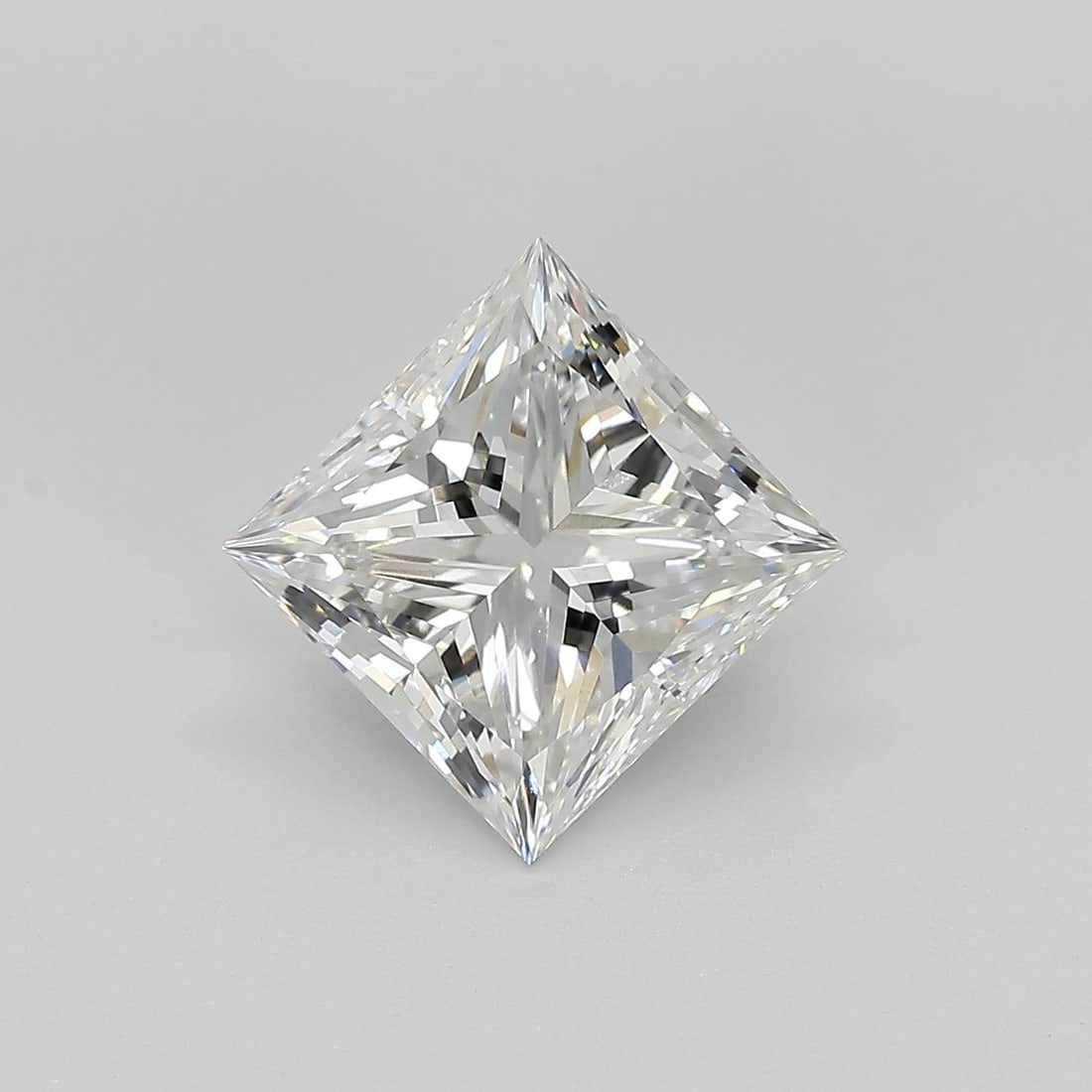 Loose Lab Diamond IGI Princess 1.06ct D VS2: Loose Lab Diamond IGI Princess 1.06ct D VS2 This 1.06ct loose lab-grown princess diamond features color D and VS2 clarity, certified by IGI, measuring 5.52L x 5.49W x 4.05H mm. Item Specifics: Source: