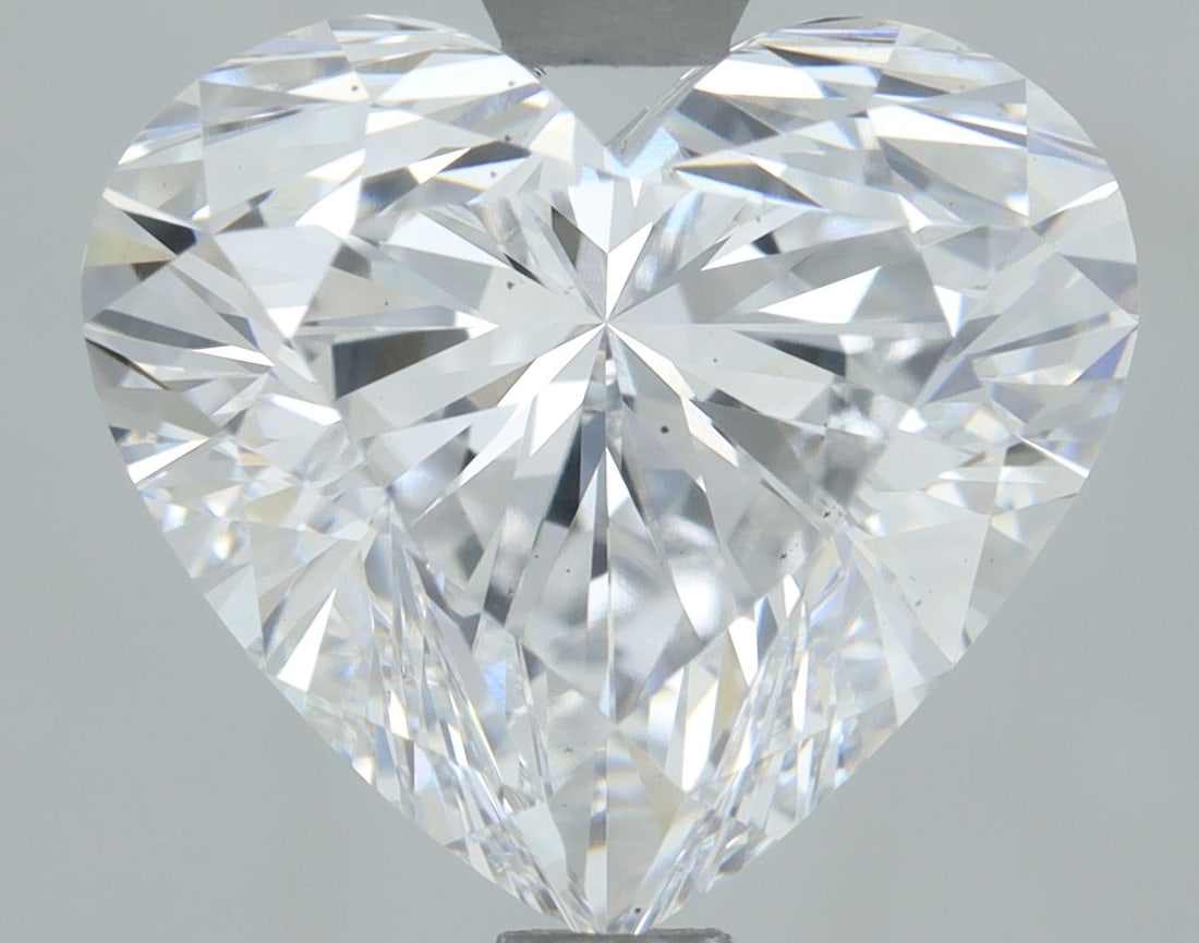 Loose Lab Diamond IGI Heart 2.65ct E VS1: Loose Lab Diamond IGI Heart 2.65ct E VS1 Loose lab-grown heart diamond, 2.65ct, color E, clarity VS1, with excellent polish and symmetry. Certified by IGI. Item Specifics: Source: This Is A Real Diamo