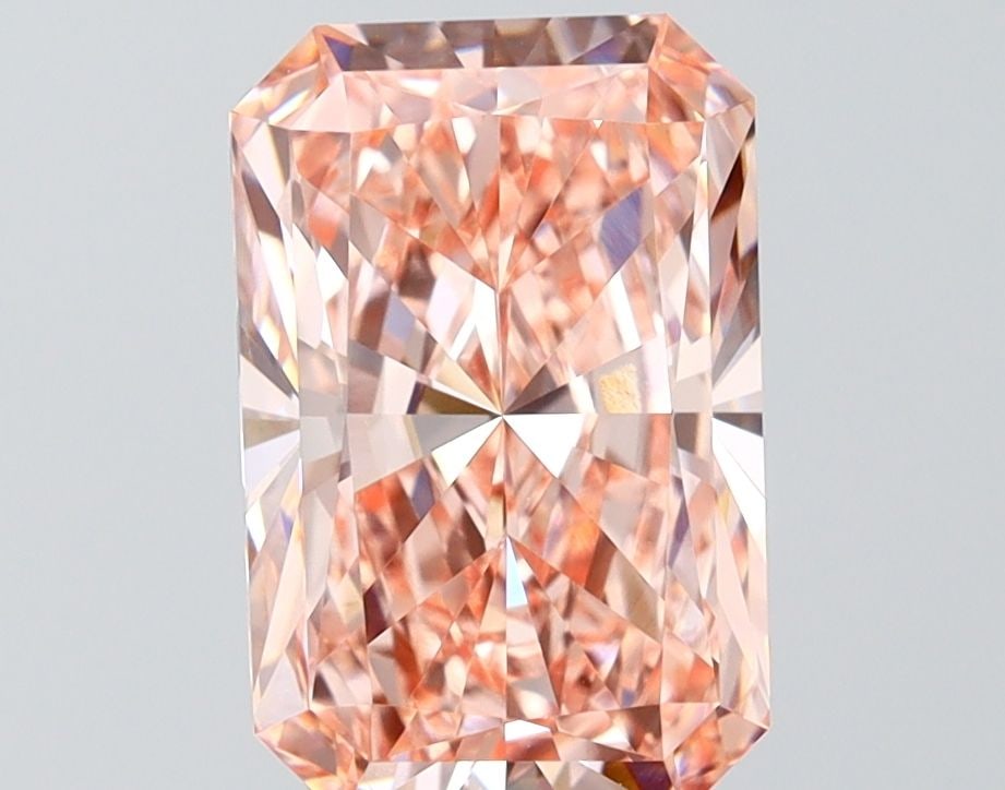 Loose Lab Diamond 3.11ct Fancy Vivid Pink VVS2 IGI Radiant: Loose Lab Diamond 3.11ct Fancy Vivid Pink VVS2 IGI Radiant Loose Lab Diamond 3.11ct in Fancy Vivid Pink color, VVS2 clarity, with EX polish and symmetry, certified by IGI. Item Specifics: Source: This