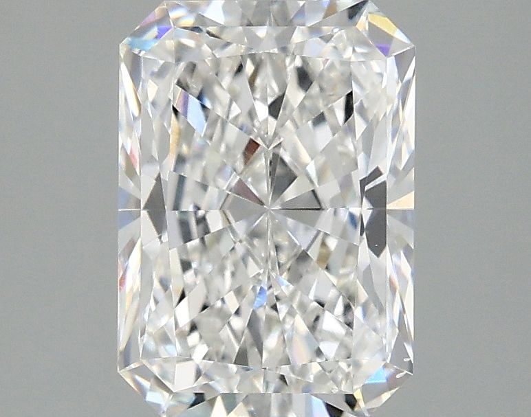 Loose Lab Diamond IGI Radiant 2.09ct E VS1: Loose Lab Diamond IGI Radiant 2.09ct E VS1 This 2.09ct E VS1 loose lab diamond is IGI certified, showcasing excellent polish and symmetry, with measurements of 8.9L x 6.3W x 4.27H. Item Specifics: Sou