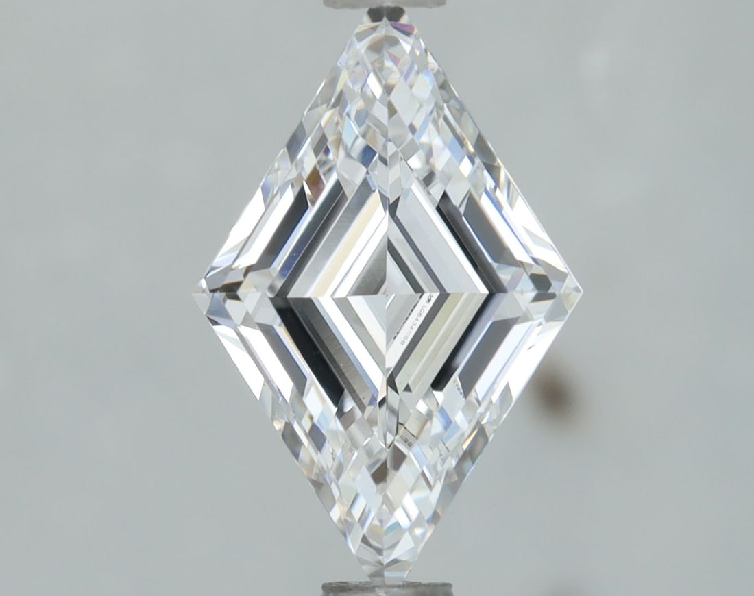 Loose Lab Diamond IGI Other 1.04ct E VS1: Loose Lab Diamond IGI Other 1.04ct E VS1 This 1.04ct lab-grown diamond in an unspecified cut features E color and VS1 clarity, with excellent polish and symmetry, certified by IGI. Item Specifics: Sou