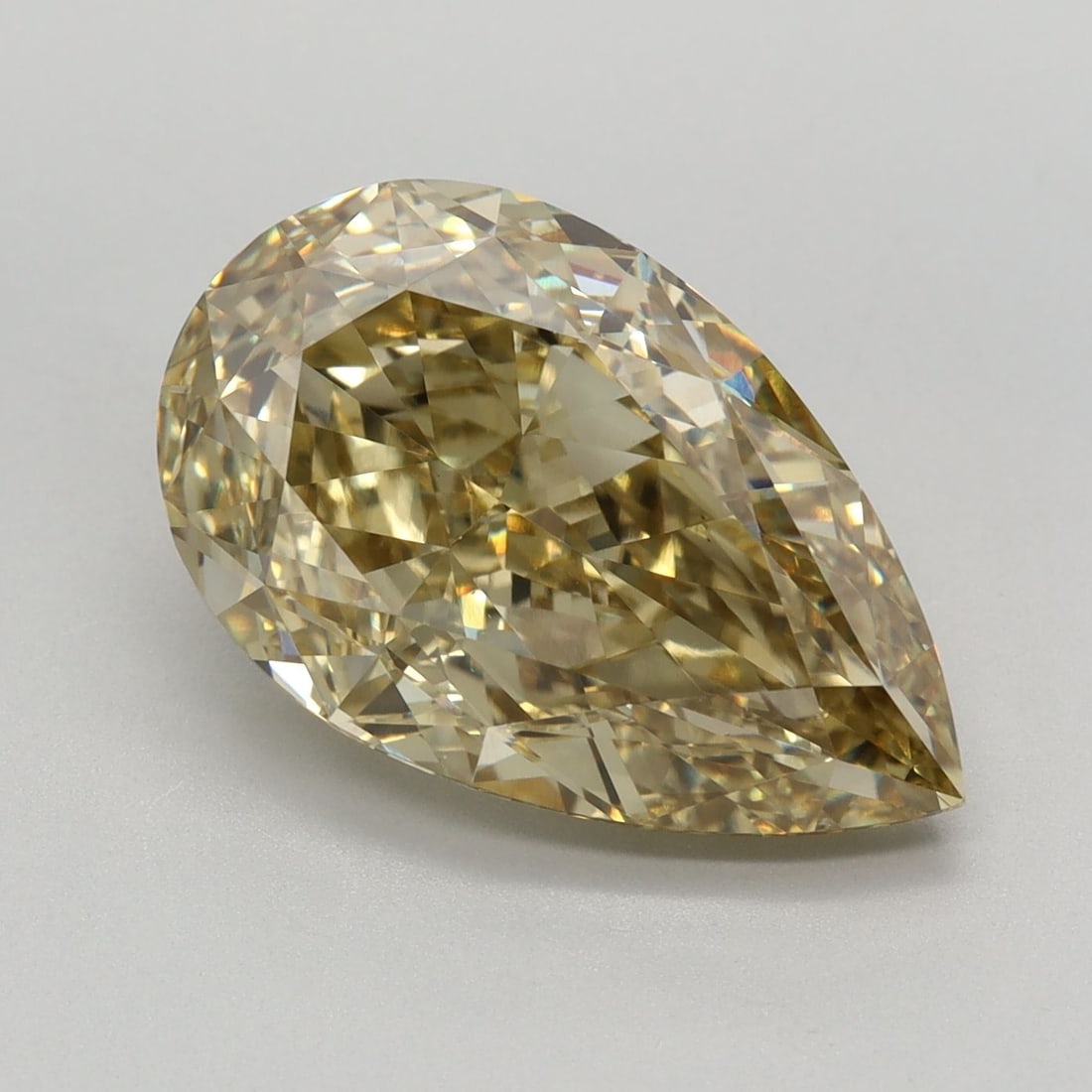 Loose Lab Diamond IGI Pear 4.61ct Fancy Intense Gray Yellow VS1: Loose Lab Diamond IGI Pear 4.61ct Fancy Intense Gray Yellow VS1 Loose Lab Diamond weighing 4.61ct, Pear shape, Fancy Intense Gray Yellow color, VS1 clarity, with excellent polish and symmetry, certifi