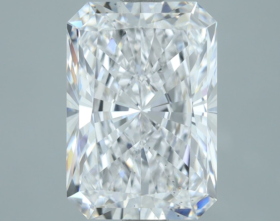 Loose Lab Diamond IGI Radiant 3.13ct D VS2: Loose Lab Diamond IGI Radiant 3.13ct D VS2 This Loose Lab Diamond is a 3.13ct radiant cut with a D color and VS2 clarity, certified by IGI, showcasing excellent polish and symmetry. Item Specifics: So