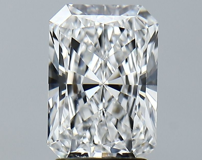 Loose Lab Diamond GIA Radiant 2.16ct E VVS2: Loose Lab Diamond GIA Radiant 2.16ct E VVS2 This 2.16ct radiant loose lab diamond has an E color, VVS2 clarity, and is certified by GIA. Item Specifics: Source: This Is A Real Diamond Grown In A Lab