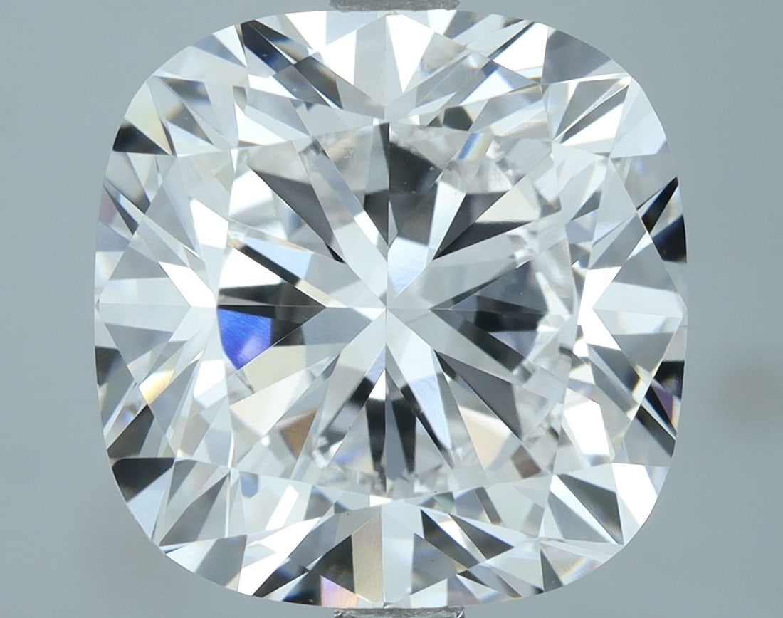 Loose Lab Diamond IGI Cushion Modified 4.91ct E VVS2: Loose Lab Diamond IGI Cushion Modified 4.91ct E VVS2 Loose Lab Diamond IGI Cushion Modified weighing 4.91ct, featuring an E color and VVS2 clarity, with measurements of 10.06L x 9.95W x 6.46H, certifi
