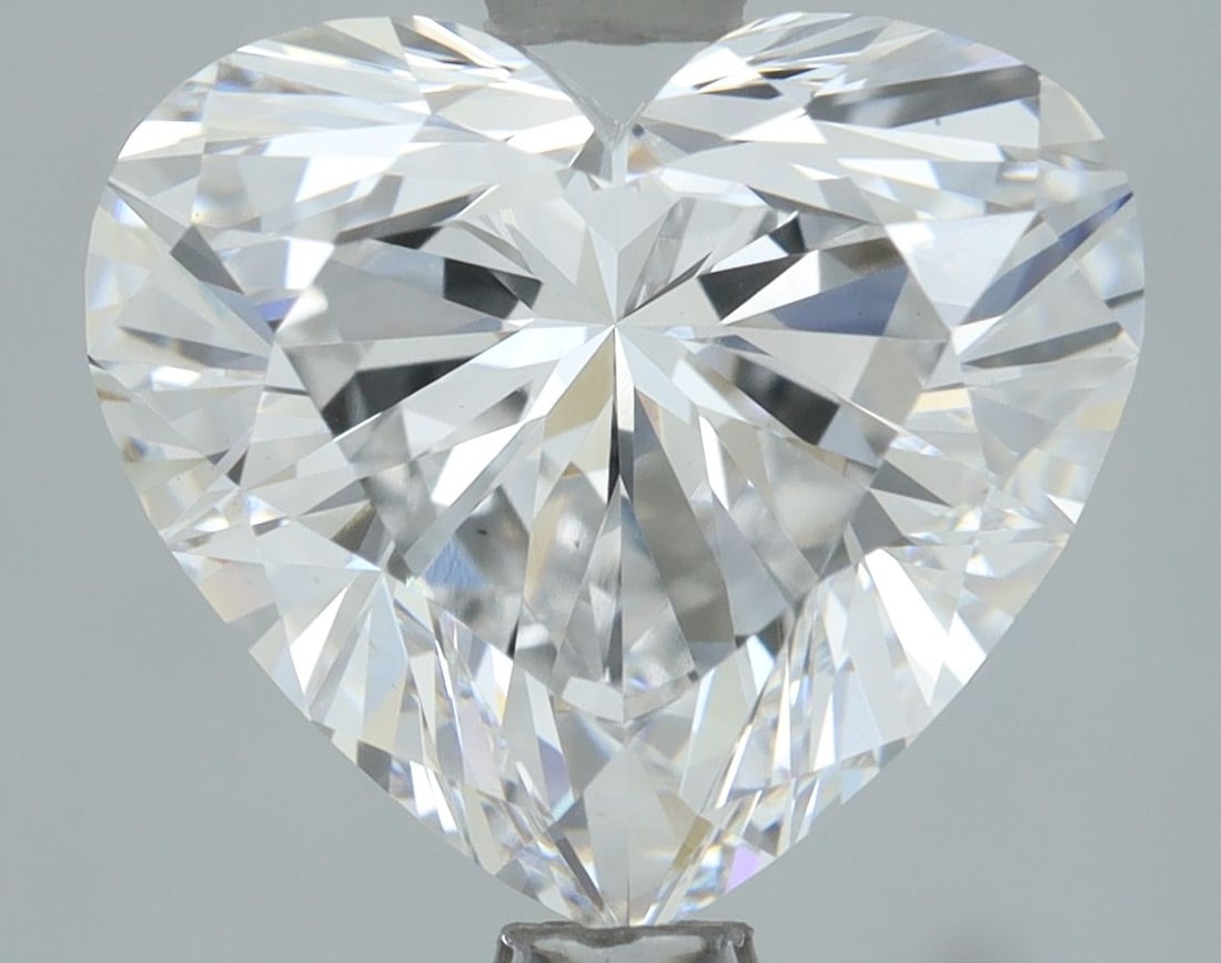 Loose Lab Diamond IGI Heart 2.01ct D VS1: Loose Lab Diamond IGI Heart 2.01ct D VS1 Loose Lab Diamond IGI Heart, 2.01ct, Color D, Clarity VS1, with excellent polish and symmetry, measuring 7.8L x 8.85W x 5.07H, certified by IGI. Item Specifics