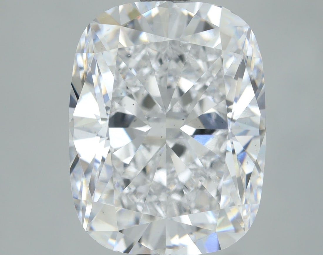 Loose Lab Diamond IGI Cushion Brilliant 4.02ct E VS2: Loose Lab Diamond IGI Cushion Brilliant 4.02ct E VS2 Loose Lab Diamond IGI Cushion Brilliant, 4.02ct, E color with VS2 clarity, featuring excellent polish and symmetry, certified by IGI. Item Specific