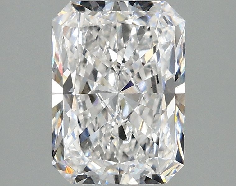 Loose Lab Diamond IGI Radiant 2.06ct E VS1: Loose Lab Diamond IGI Radiant 2.06ct E VS1 2.06ct loose lab-grown radiant diamond featuring E color, VS1 clarity, certified by IGI. Item Specifics: Source: This Is A Real Diamond Grown In A Lab Not Mi