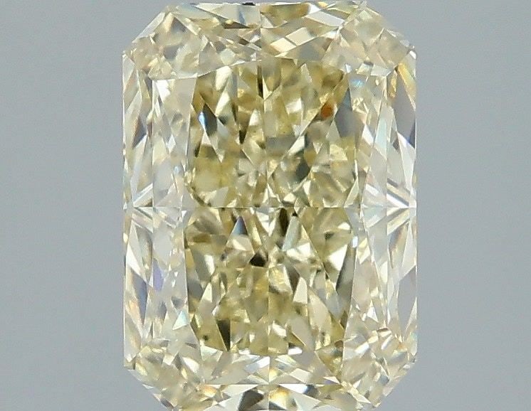 Loose Lab Diamond IGI Radiant 2.06ct Fancy Light Yellow VS1: Loose Lab Diamond IGI Radiant 2.06ct Fancy Light Yellow VS1 Loose lab-grown diamond, IGI certified, weighing 2.06ct in a radiant shape, with Fancy Light Yellow color and VS1 clarity, featuring excelle