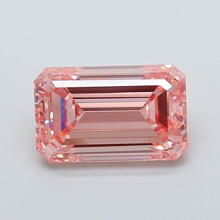 Loose Lab Diamond IGI Emerald 4.06ct Fancy Intense Pink VS2: Loose Lab Diamond IGI Emerald 4.06ct Fancy Intense Pink VS2 Loose lab-grown emerald diamond of 4.06ct, characterized by fancy intense pink color and VS2 clarity. IGI-certified, its dimensions are 11.2