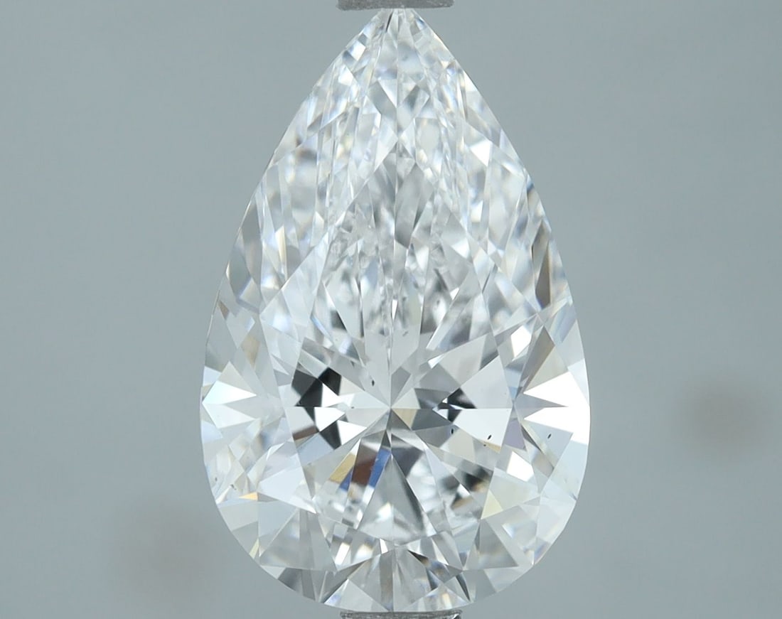 IGI Loose Lab Diamond Pear 2.06ct D VS2: IGI Loose Lab Diamond Pear 2.06ct D VS2 Loose Lab Diamond, IGI certified, weighing 2.06ct in a pear cut, color D, clarity VS2, excellent polish and symmetry; measurements are 11.4L x 7.18W x 4.47H. It