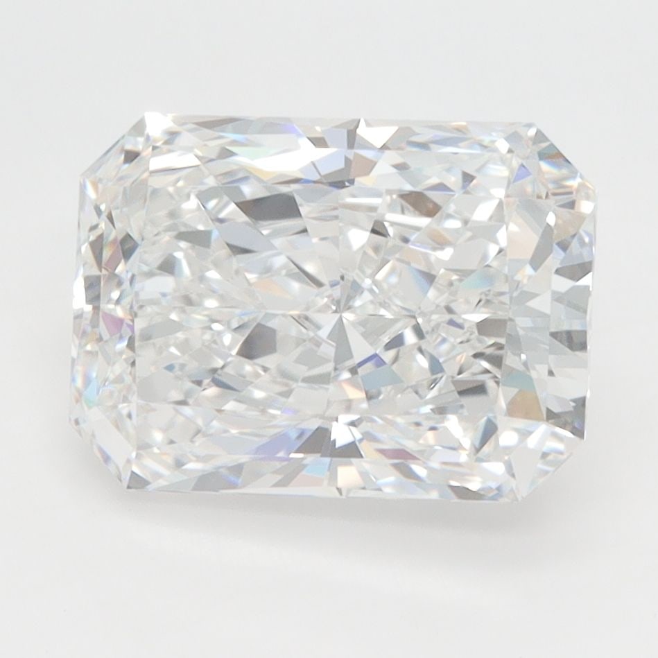 Loose Lab Diamond GIA Radiant 3.27ct E VVS2: Loose Lab Diamond GIA Radiant 3.27ct E VVS2 Loose Lab Diamond GIA Radiant 3.27ct E VVS2, with E color and VVS2 clarity, measuring 10.34L x 7.48W x 4.9H, certified by GIA. Item Specifics: Source: This