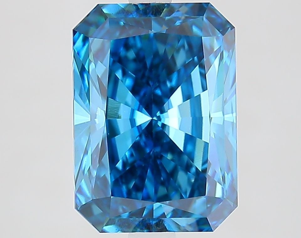 IGI Loose Lab Diamond 4.3ct Radiant Fancy Vivid Blue VVS2: IGI Loose Lab Diamond 4.3ct Radiant Fancy Vivid Blue VVS2 IGI Loose Lab Diamond weighing 4.3ct in a Radiant cut with Fancy Vivid Blue color and VVS2 clarity, featuring excellent polish and symmetry.