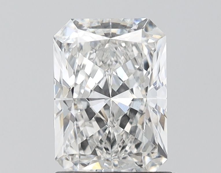 Loose Lab Diamond IGI Radiant 1.53ct E VVS2: Loose Lab Diamond IGI Radiant 1.53ct E VVS2 Loose Lab Diamond IGI Radiant 1.53ct E VVS2, showcasing excellent polish and symmetry, measuring 8.11L x 5.72W x 3.89H, certified by IGI. Item Specifics: So