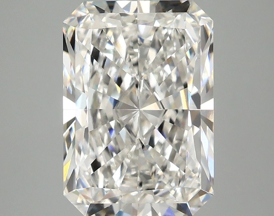 Radiant 3.58ct F VS1 - IGI Loose Lab Diamond: Radiant 3.58ct F VS1 - IGI Loose Lab Diamond Radiant 3.58ct lab-grown diamond with F color and VS1 clarity, featuring excellent polish and symmetry. Certified by IGI, it measures 10.83L x 7.58W x 5.05